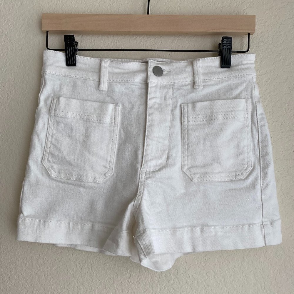 Everlane The Patch Pocket Short in Bone